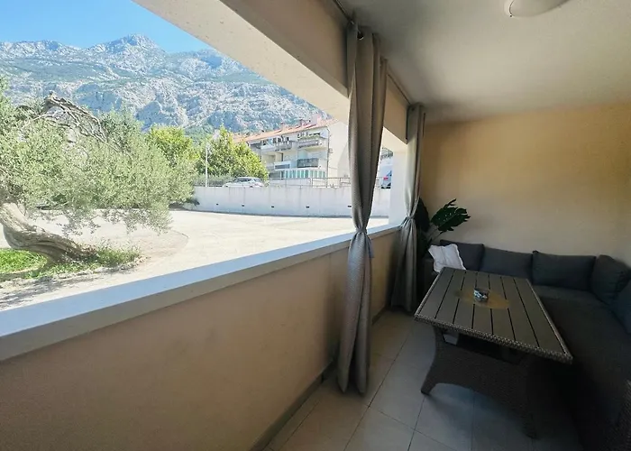 Tony * Makarska