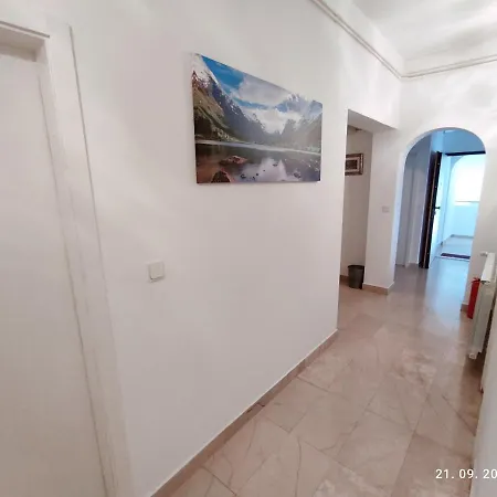 Tony Apartman Makarska