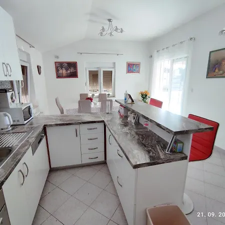 Apartamento Tony Makarska