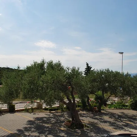 Tony * Makarska